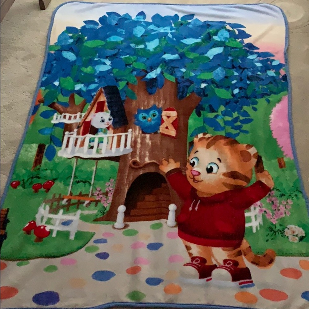 EUC Daniel Tiger Blanket